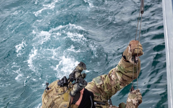 Navy SEALs Train with Croatian SOF at Sea