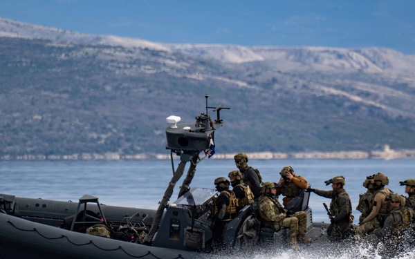 Navy SEALs Train with Croatian SOF at Sea