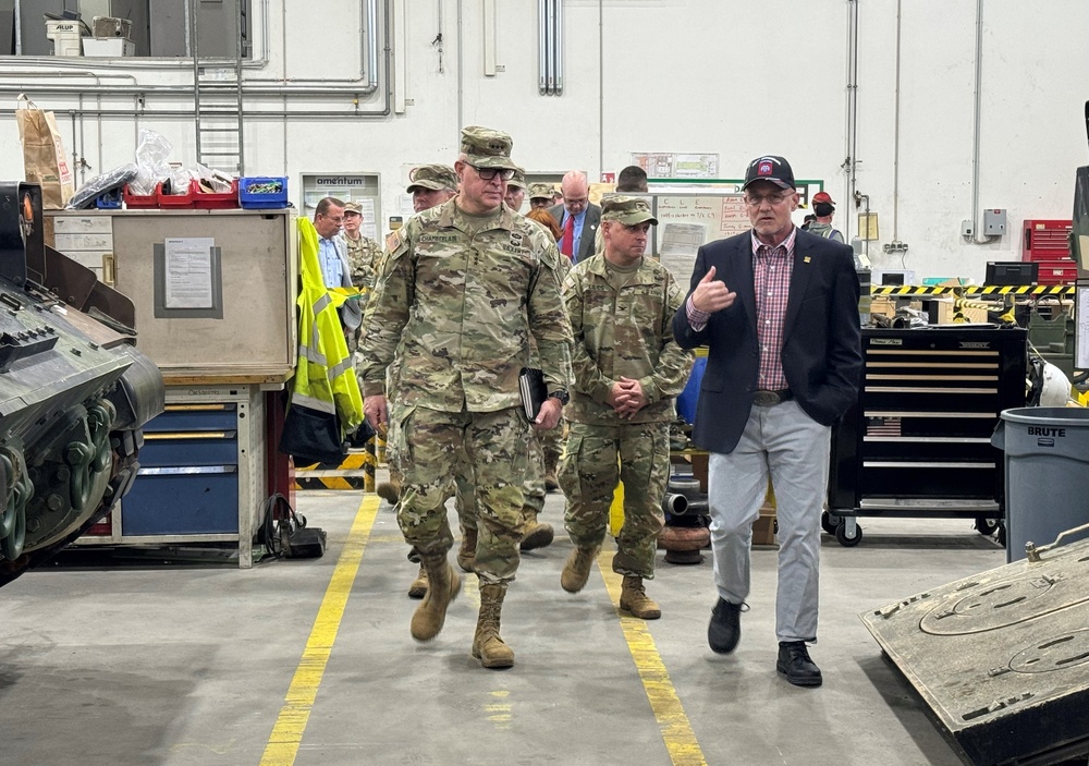 Army’s top 2 uniformed leaders in budget, fiscal management visit APS-2 worksite