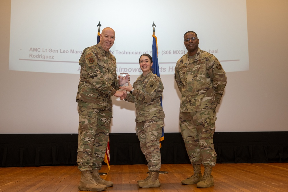 305 MXG receives AMC level awards