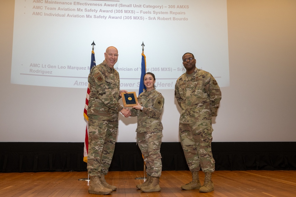 305 MXG receives AMC level awards