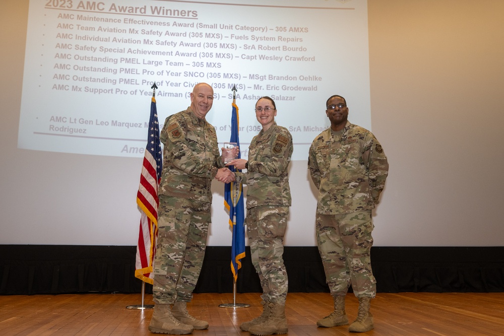 305 MXG receives AMC level awards