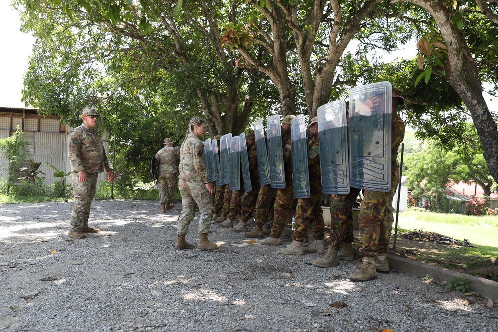 Wisconsin Guard seizes opportunity to grow relationship with Papua New Guinea