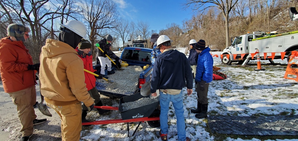 NAVFAC PWD Great Lakes and Troop 46 Eagle Scout Service Project Install Osprey Nesting Platform