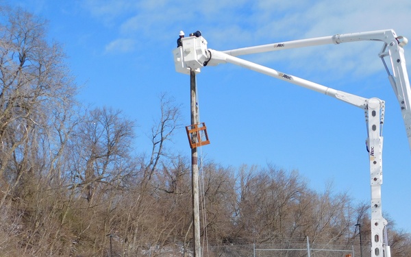 NAVFAC PWD Great Lakes and Troop 46 Eagle Scout Service Project Install Osprey Nesting Platform