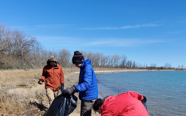 NAVFAC PWD Great Lakes and Troop 46 Eagle Scout Service Project Install Osprey Nesting Platform
