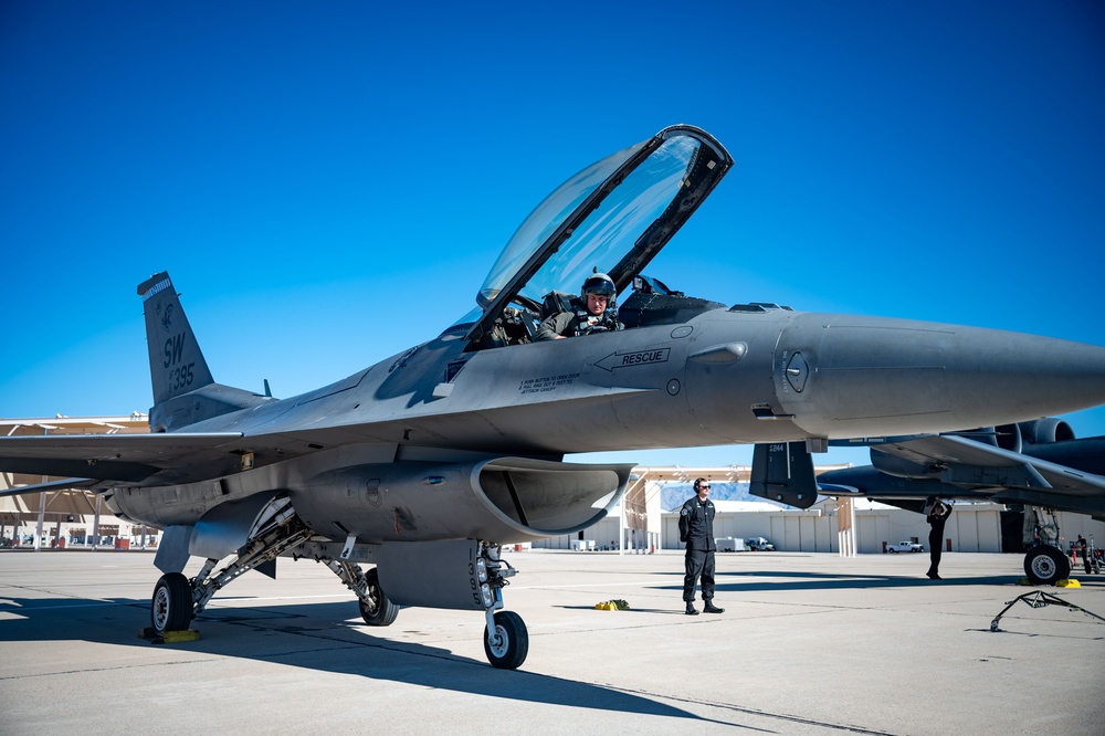 F-16 Viper Demonstration Team attends 2024 Heritage Flight Training Course