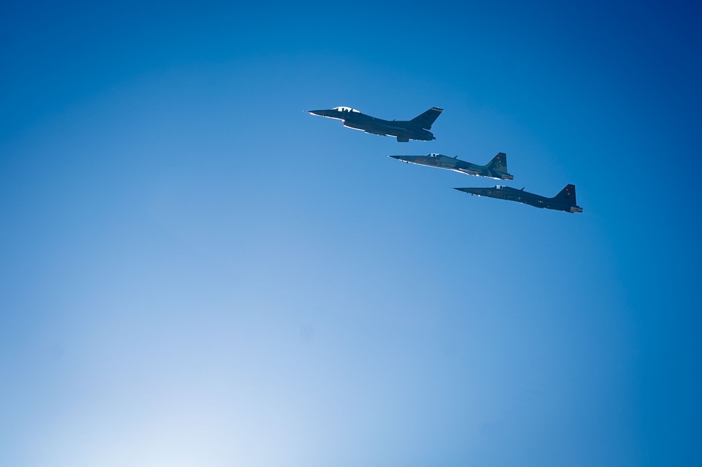 F-16 Viper Demonstration Team attends 2024 Heritage Flight Training Course