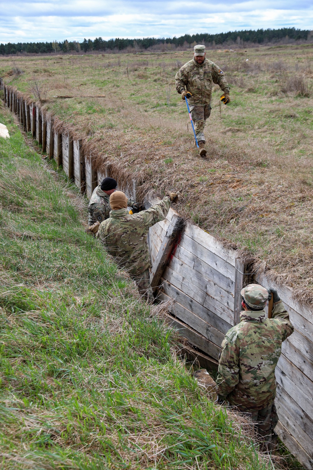 Engineers repair and replace trenches in Bemowo Piskie Training Area