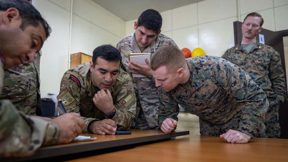 U.S. Marines with 25th Marine Regiment conduct an Amphibious Intelligence SMEE with Chilean Marines