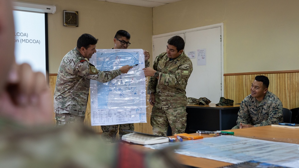 U.S. Marines with 25th Marine Regiment conduct an Amphibious Intelligence SMEE with Chilean Marines