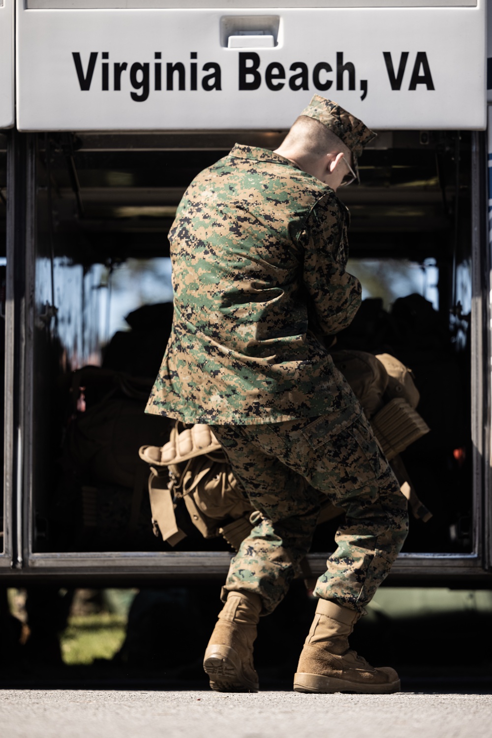 24th MEU Command Element Departs for the USS Wasp