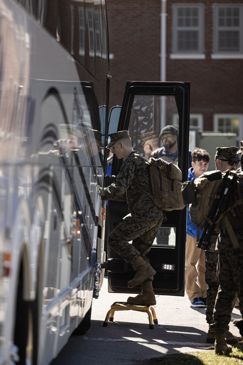 24th MEU Command Element Departs for the USS Wasp