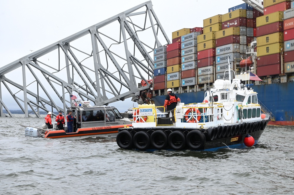 U.S. Embassy of India embarks Motor Vessel Dali