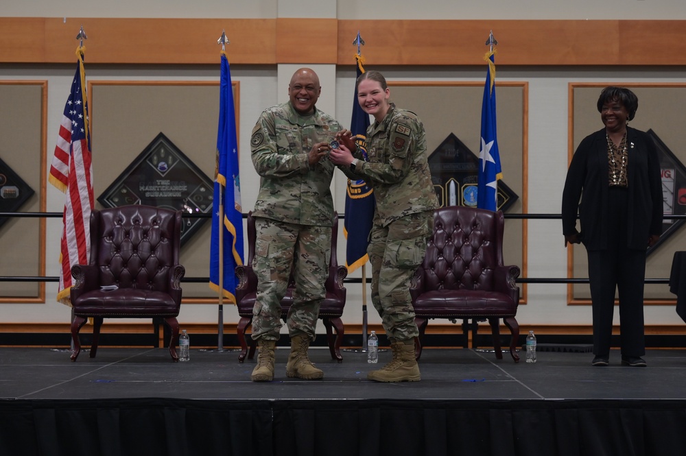 STRATCOM commander awards Omaha Trophy to Malmstrom AFB
