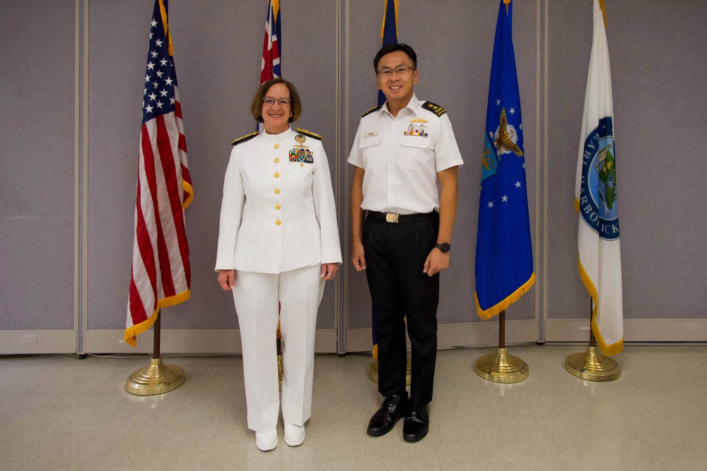 CNO Franchetti Meets with Republic of Singapore’s Chief of Navy Rear Adm. Sean Wat