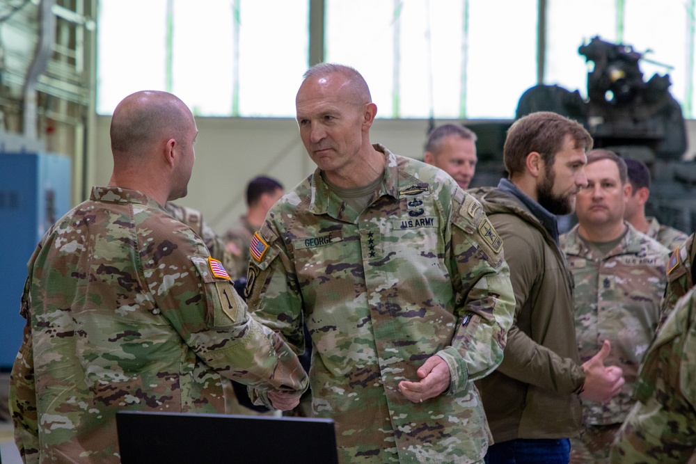 CSA George and SMA Weimer visits JBLM