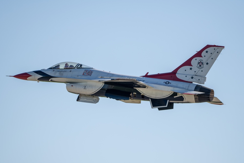 Thunderbirds at the 2024 Great Texas Airshow