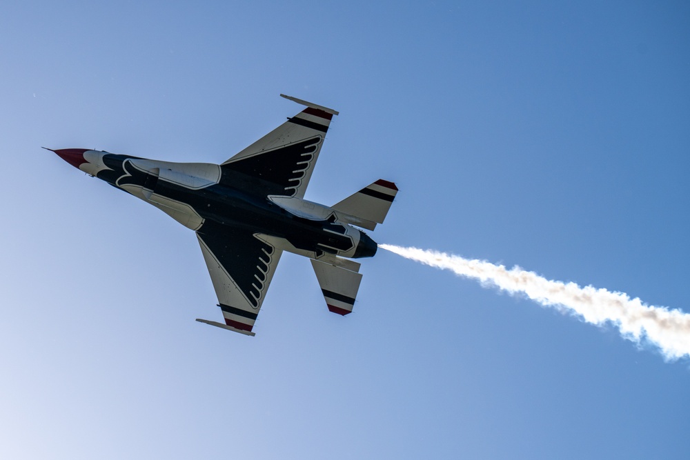 USAF Thunderbirds at the 2024 Great Texas Airshow