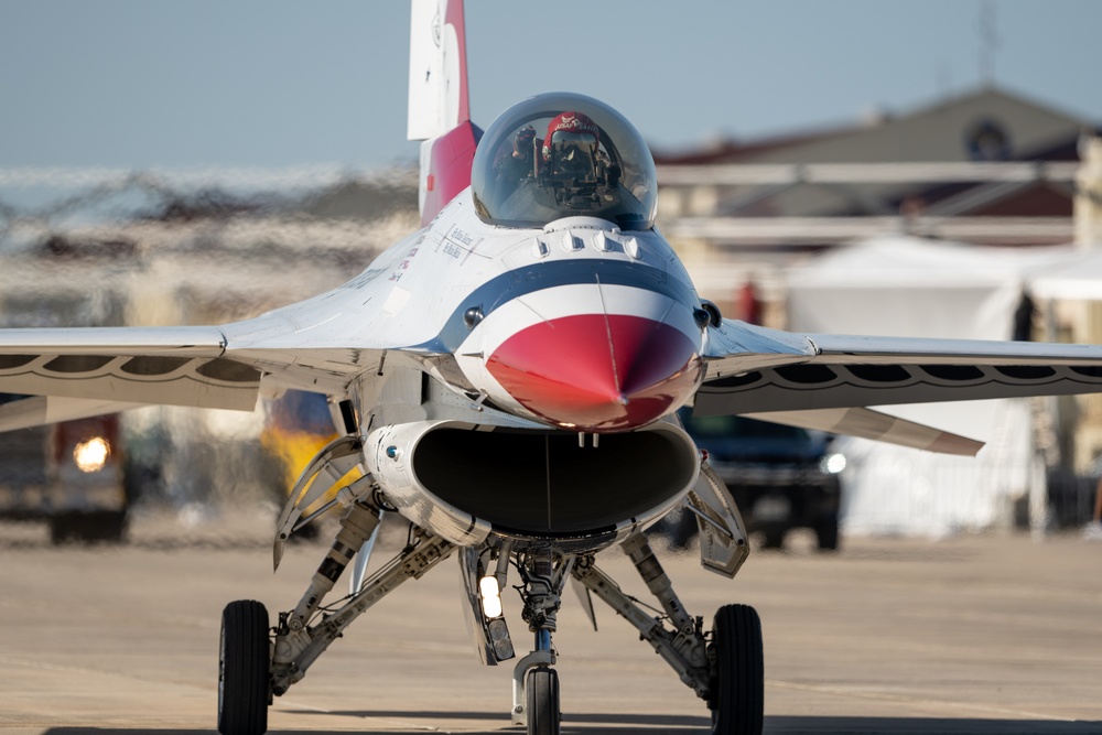 Thunderbirds at the 2024 Great Texas Airshow