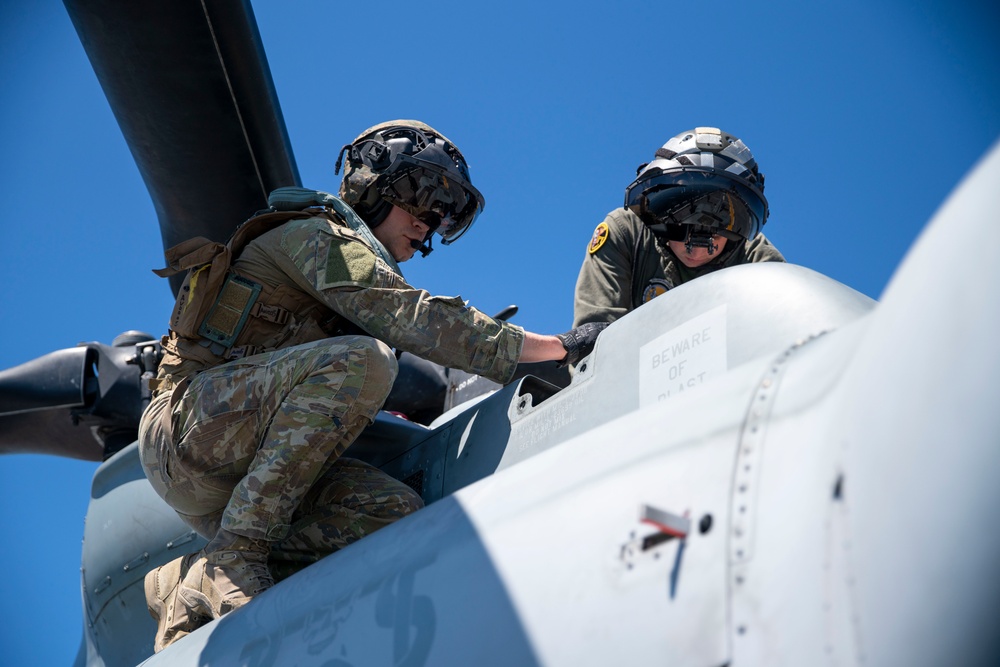 Australian Pilot Flies with the 15th MEU