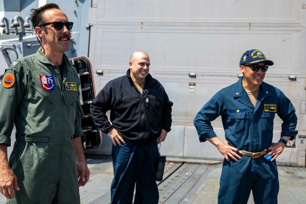 USS Ralph Johnson Conducts Personnel Transfer