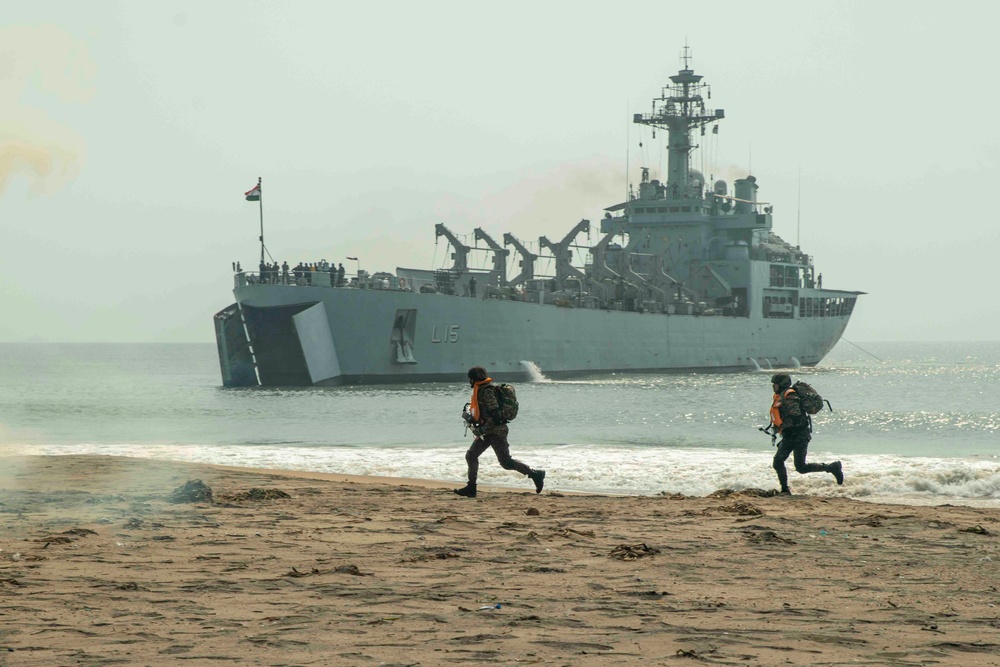 Recon Co, Army SOF, MARCOS Fast-Rope at Tiger TRIUMPH 24