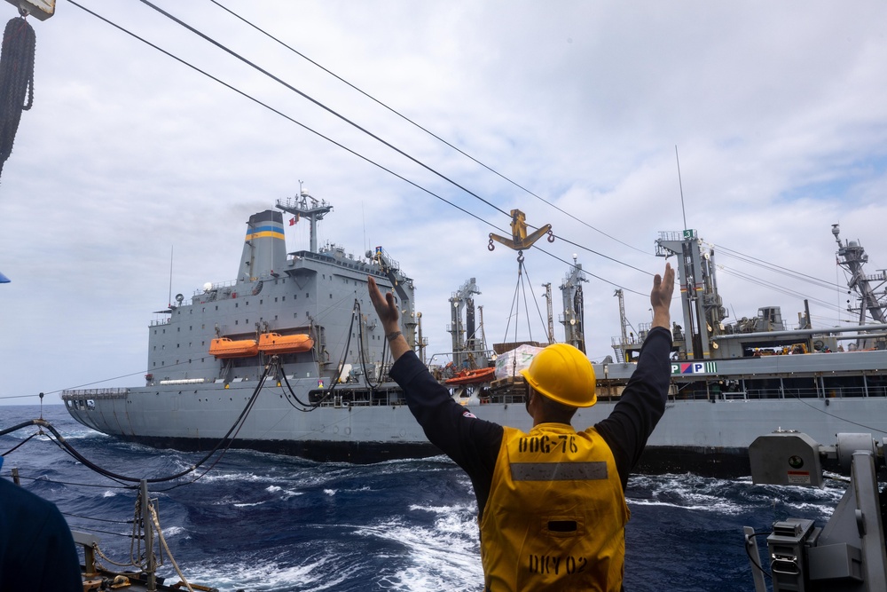 USS Higgins RAS with USNS Yukon