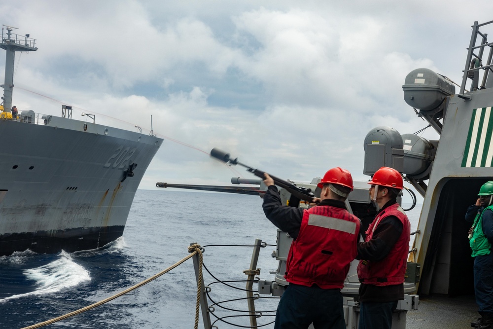 USS Higgins RAS with USNS Yukon