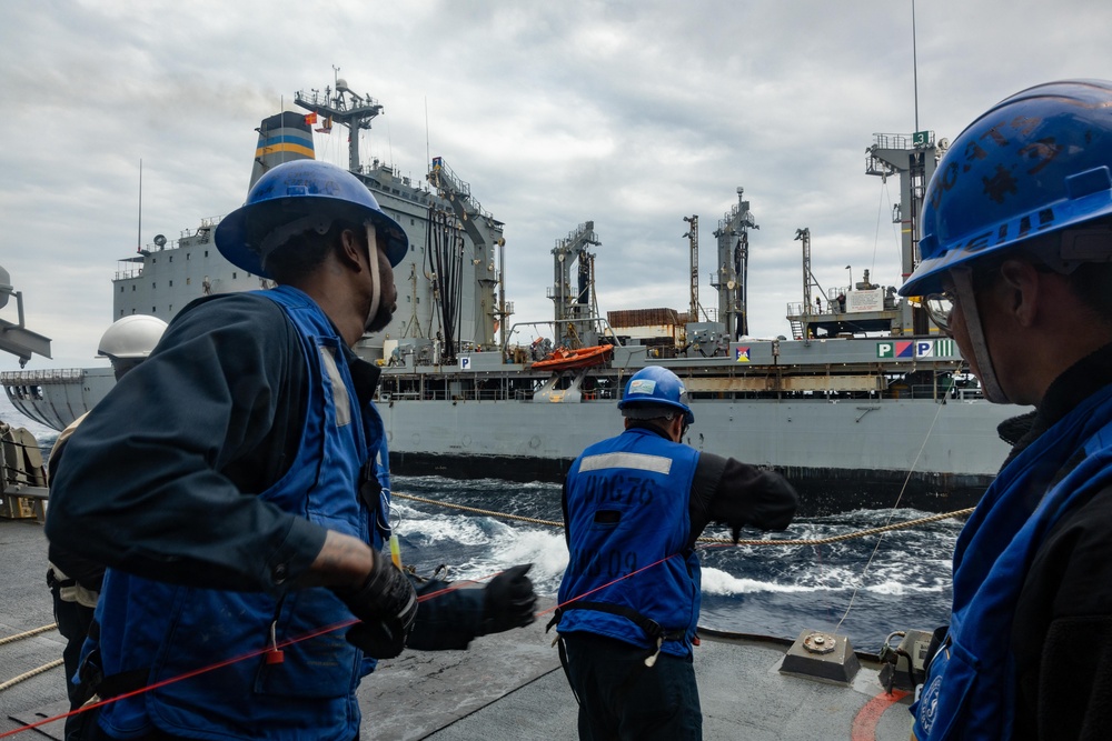 USS Higgins RAS with USNS Yukon