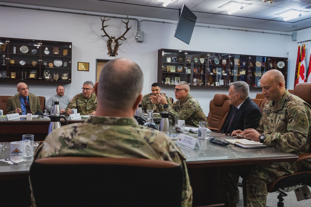 Lt. Gen. Chamberlain Visits 7ATC