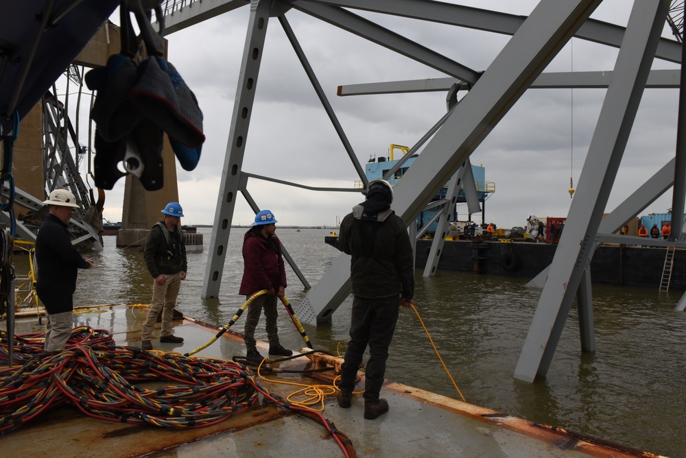 Key Bridge Response 2024 Unified Command divers conduct dive operations Motor Vessel Dali