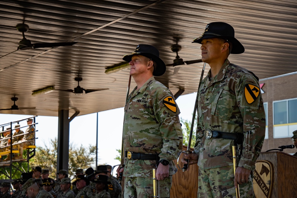 1st Cavalry Division Sustainment Brigade Conducts Color Casing Ceremony