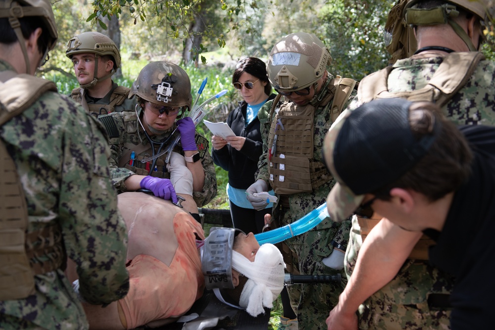 Navy Medicine Conducts First Integrated ERCS and ERSS Training