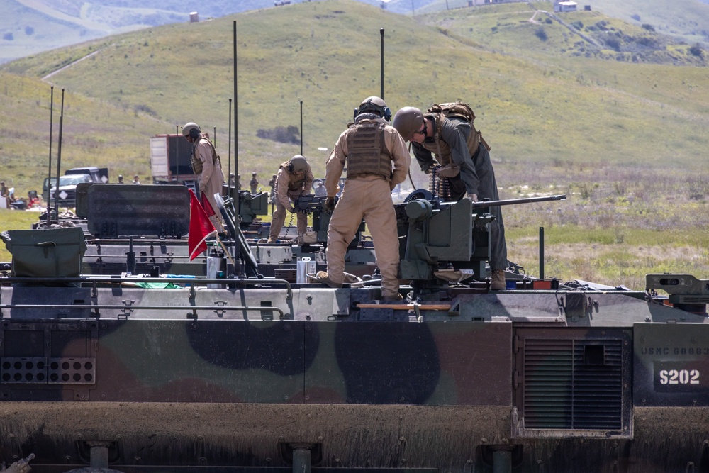 AAS students fire MK19s and M2A1s for an ACV gunnery exercise