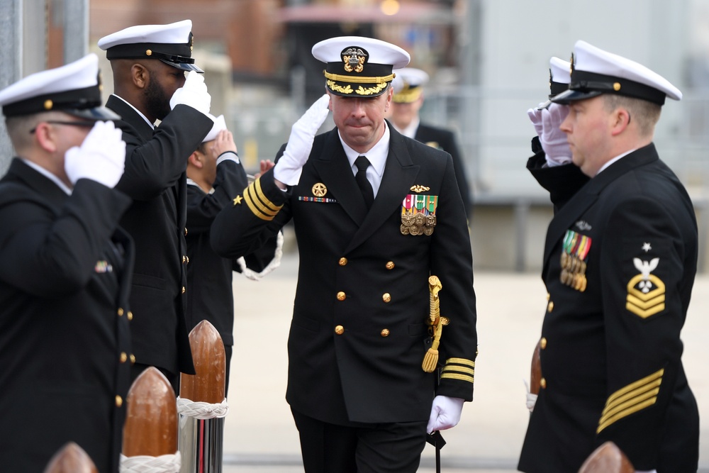 USS Virginia (SSN 774) hold change-of-command ceremony