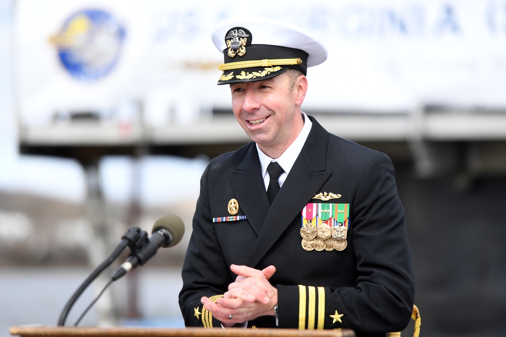 USS Virginia holds change-of-command ceremony