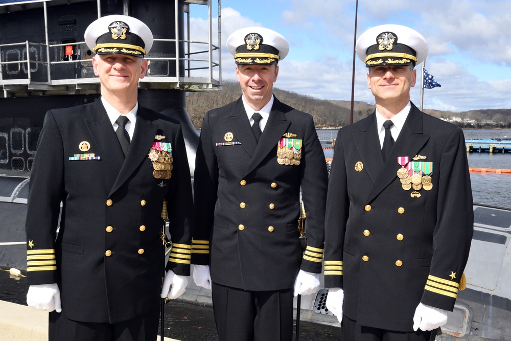 USS Virginia holds change-of-command ceremony