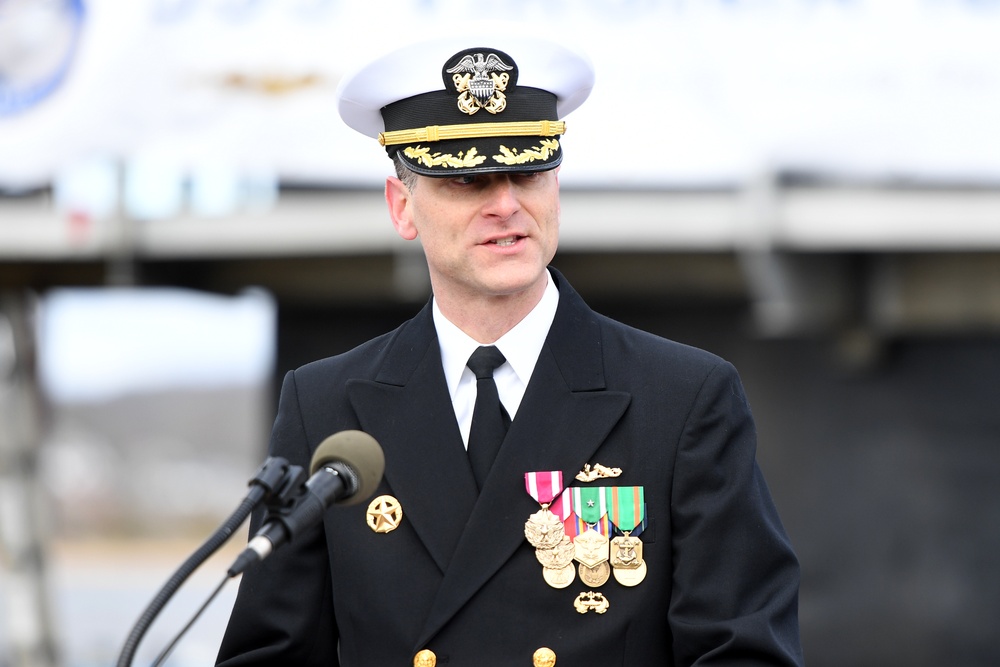 USS Virginia holds change-of-command ceremony