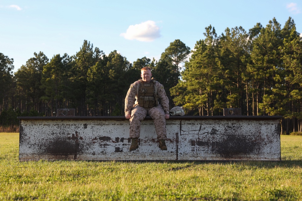 Distribution Support Battalion Conducts Helicopter Support Team Operations