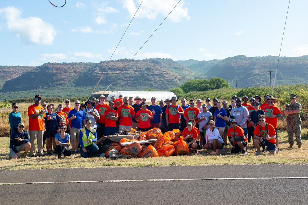 Pacific Missile Range Facility Participates in an Adopt-A-Highway Clean-up Event.