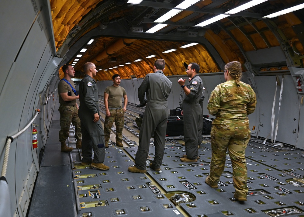 F-22s, KC-10 lands at FIDAE
