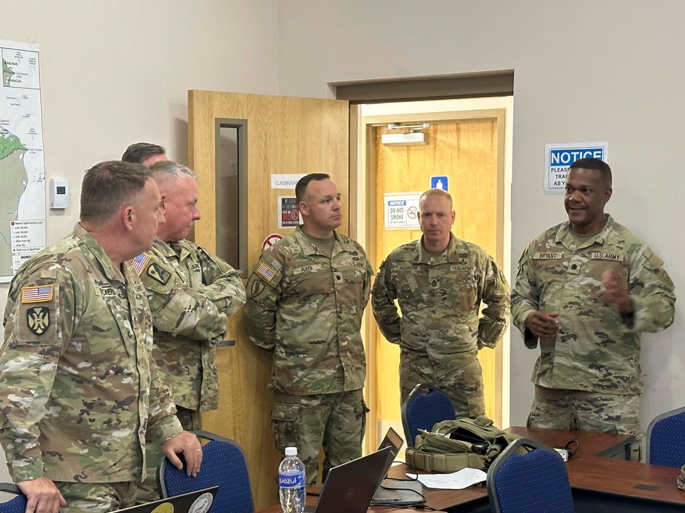 Commander of 167th Theater Sustainment Command visits CENTAM Guardian 24 exercise participants