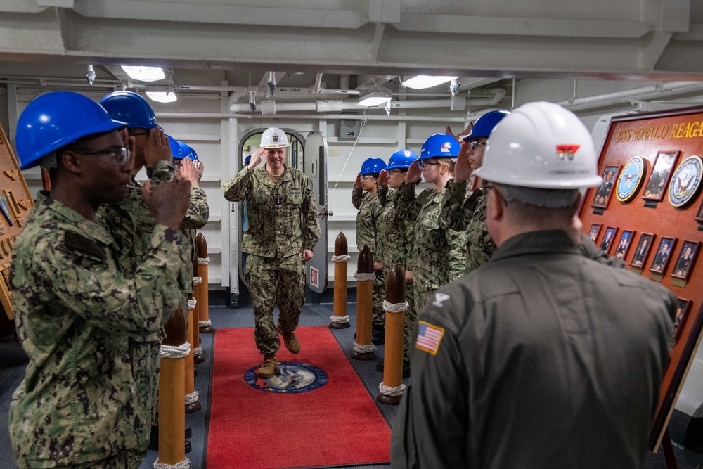 USS Ronald Reagan (CVN 76) hosts tour for Commander, U.S. 7th Fleet, Vice Adm. Fred Kacher