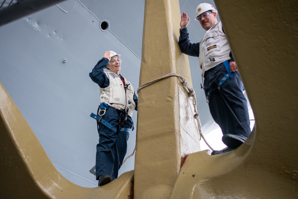 USS Ronald Reagan (CVN 76) Sailor re-enlists on the anchor