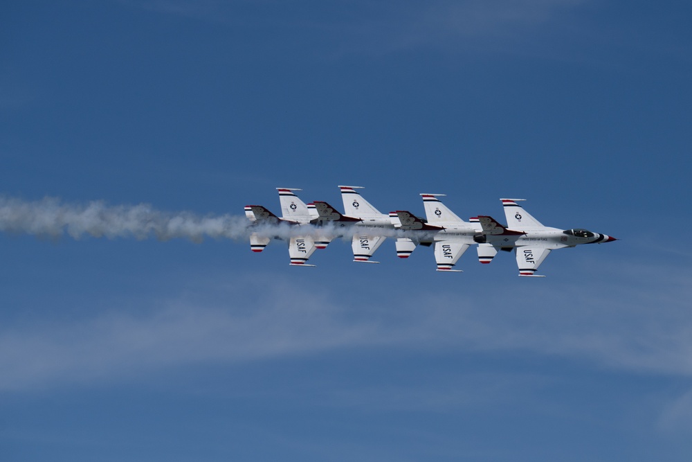 Thunderbirds Perform for Spectators