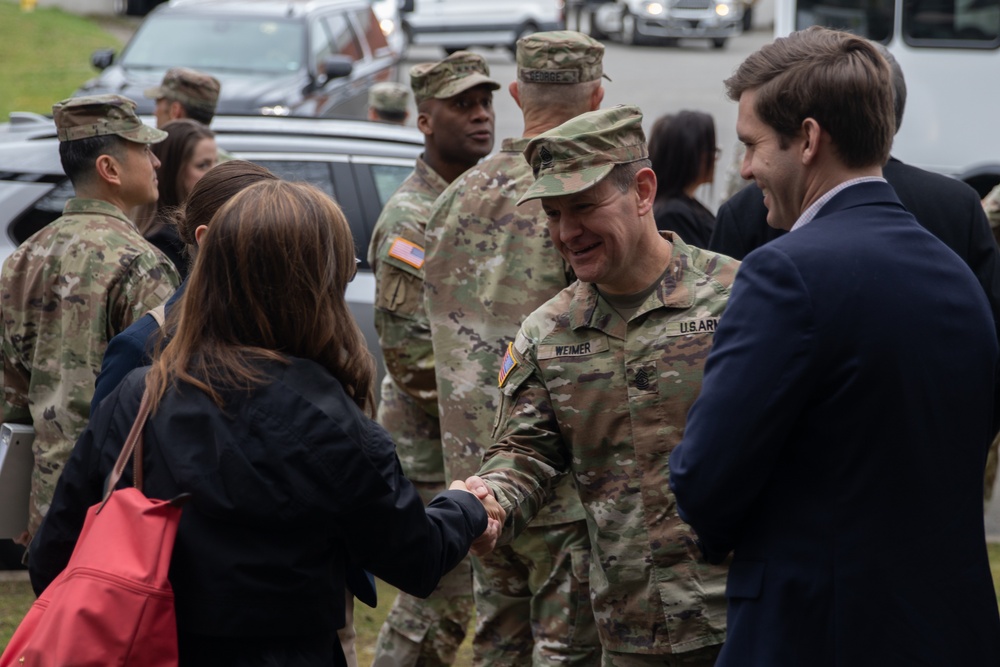 CSA Gen. Randy A. George and SMA Michael Weimer visit Joint Base Lewis-McChord