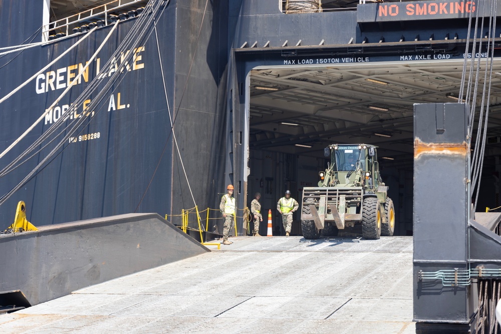 25th ID Soldiers Conduct Port Ops in Support of Salaknib 24