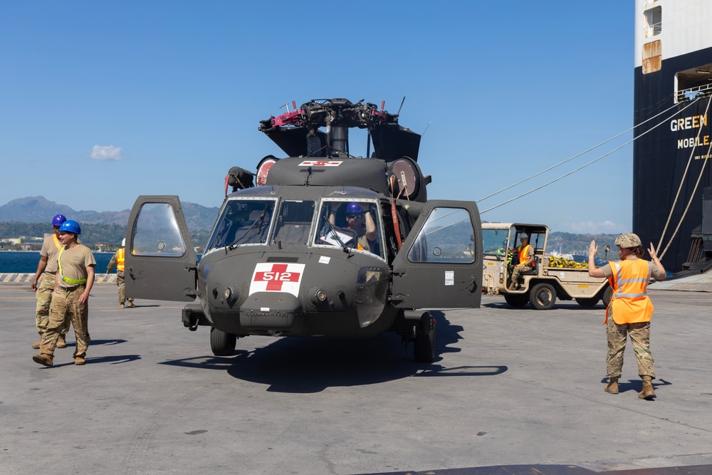 25th ID Soldiers Conduct Port Ops in Support of Salaknib 24