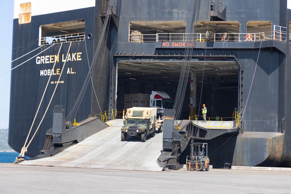 25th ID Soldiers Conduct Port Ops in Support of Salaknib 24